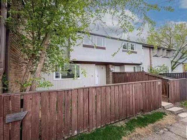 Condo for sale in Wedgewood, Alberta
