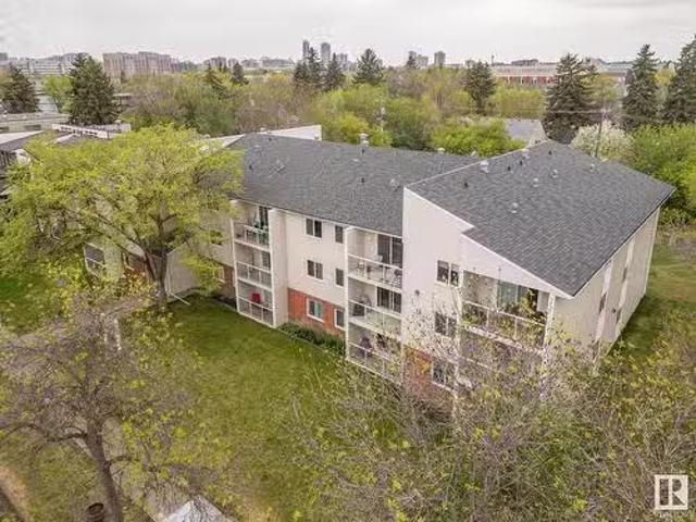 Condo for sale in Wedgewood, Alberta