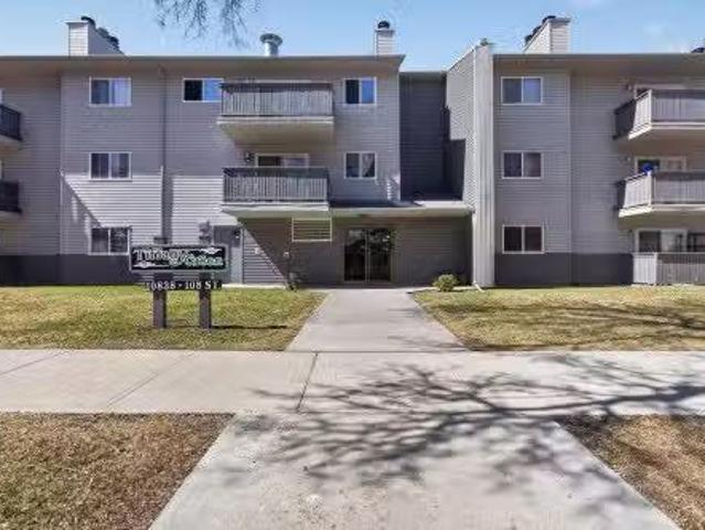 Condo for sale in Wedgewood, Alberta