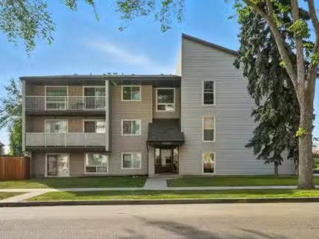 Condo for sale in Wedgewood, Alberta