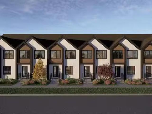 Condo for sale in Wedgewood, Alberta