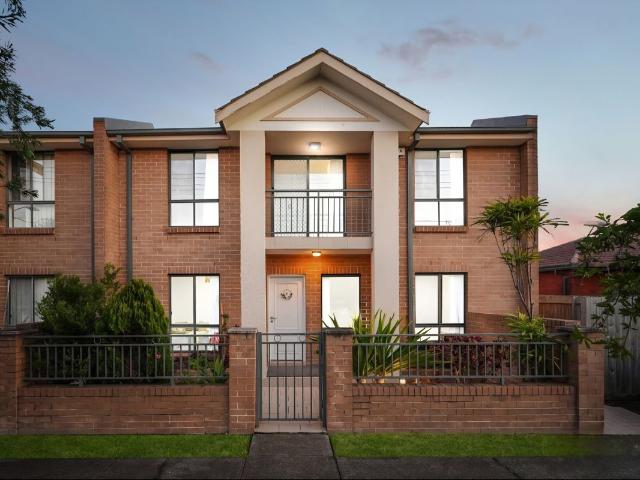 Townhouse for sale in Sydney, New South Wales