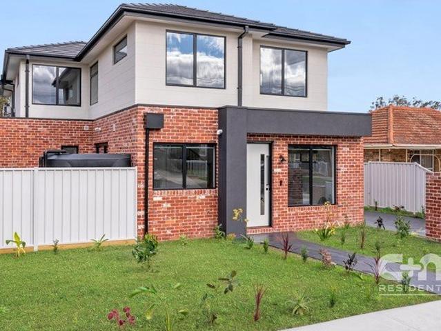 Townhouse for sale in Camerons Creek, Victoria