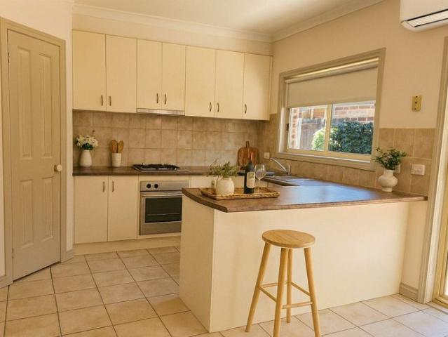 Apartment for rent in Avondale Heights, Victoria