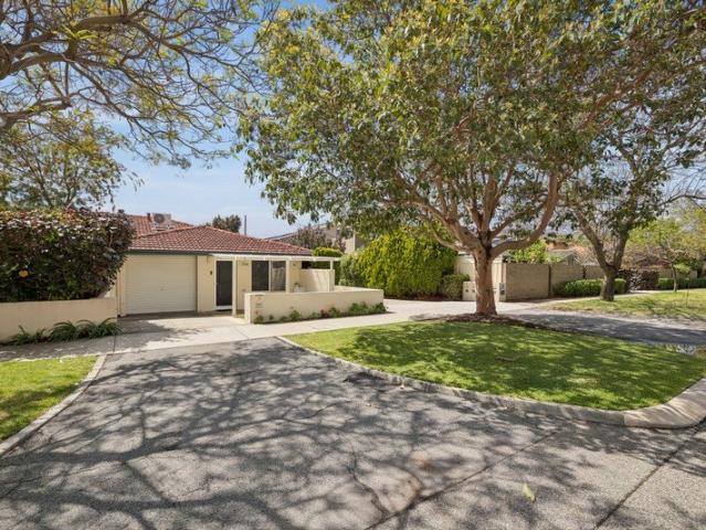 Villa for sale in Como, City of South Perth