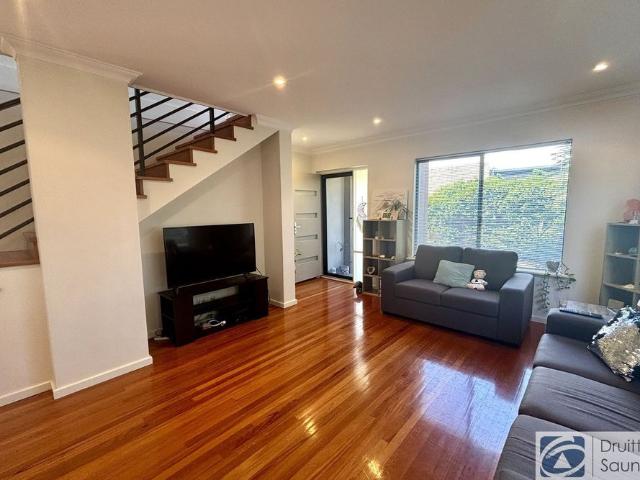 Townhouse for rent in Stirling, Western Australia