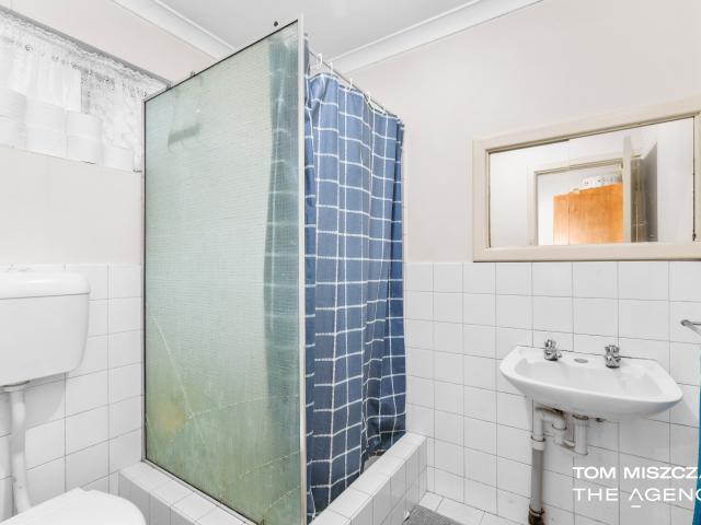Villa for sale in Beckenham, Western Australia