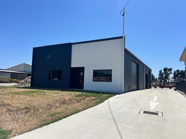 Warehouse for rent in Bathurst, New South Wales