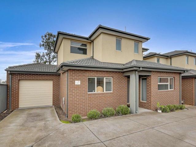 Townhouse for sale in Camerons Creek, Victoria