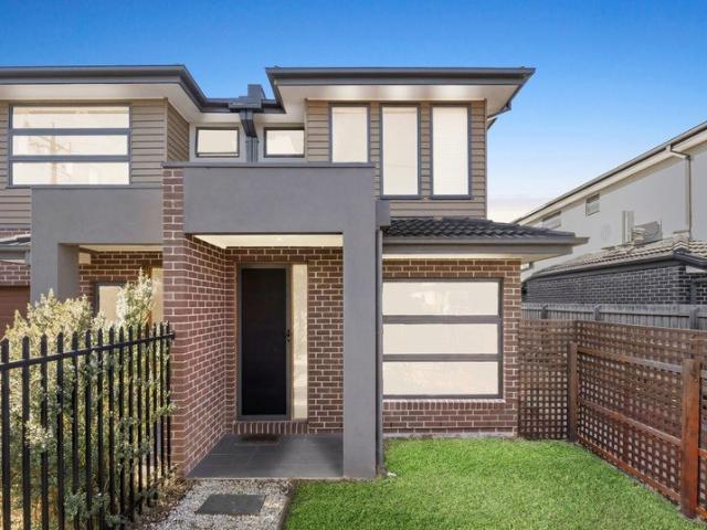 Townhouse for sale in Camerons Creek, Victoria