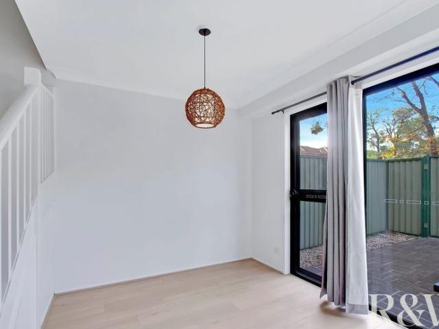 Townhouse for rent in Sydney, New South Wales