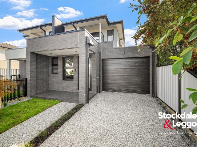 Townhouse for sale in Camerons Creek, Victoria
