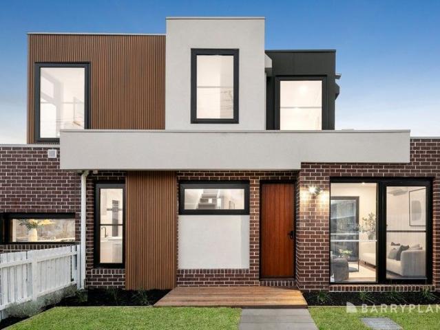 Townhouse for sale in Camerons Creek, Victoria