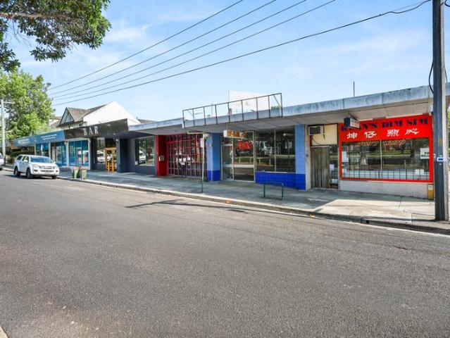 Showroom for rent in Box Hill