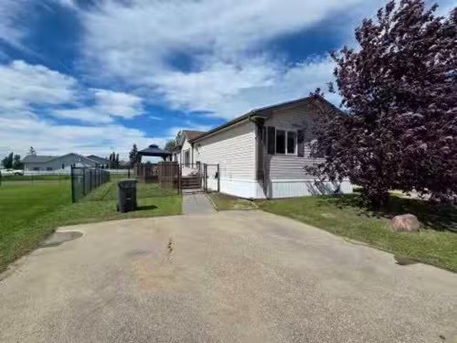 House for sale in Grande Prairie, Alberta
