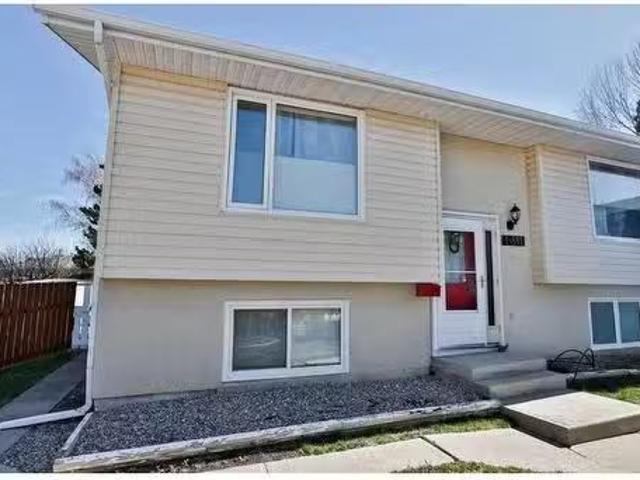 House for sale in Majestic Place, Lethbridge