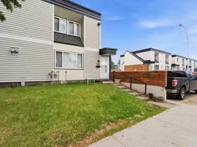 Condo for sale in Wedgewood, Alberta