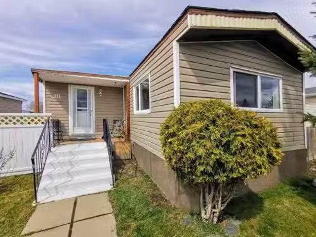 House for sale in Red Deer