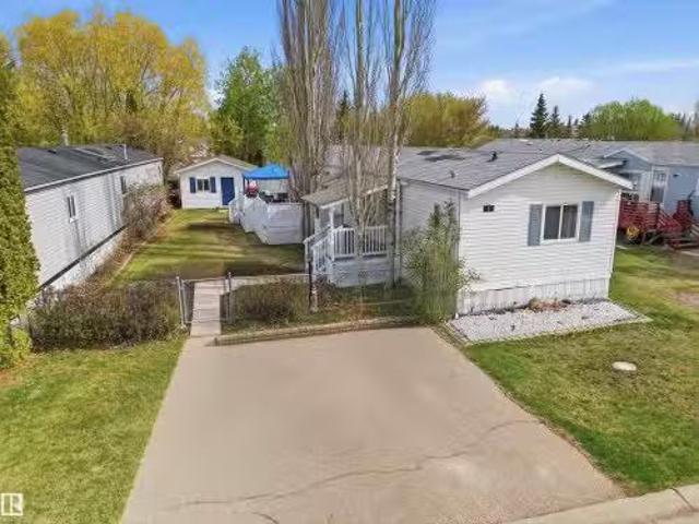 House for sale in Stony Plain, Alberta