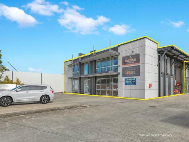 Warehouse for rent in Kings Creek, Queensland