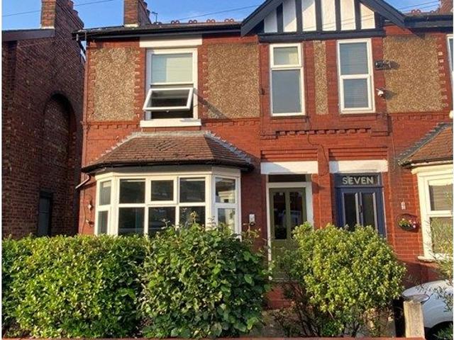 Apartment for rent in Gorse Hill, Trafford Park