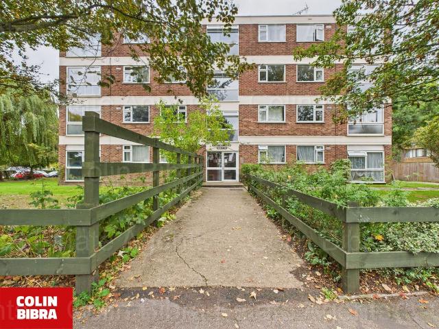 House for rent in London Borough of Ealing, Greater London