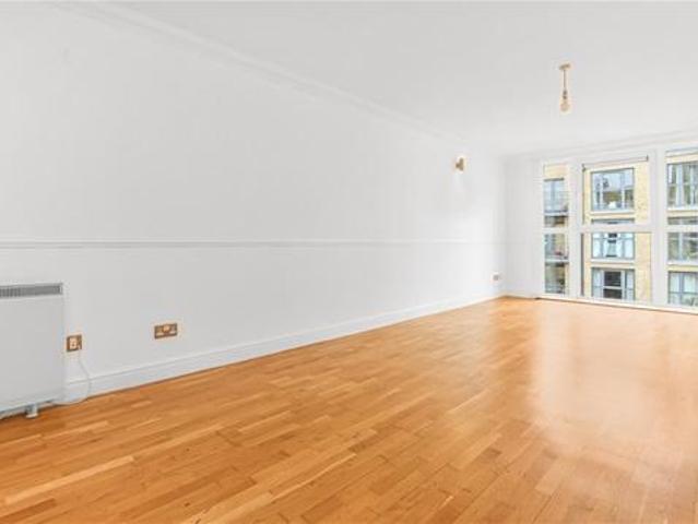 Apartment for rent in Millennium Quay, Greater London