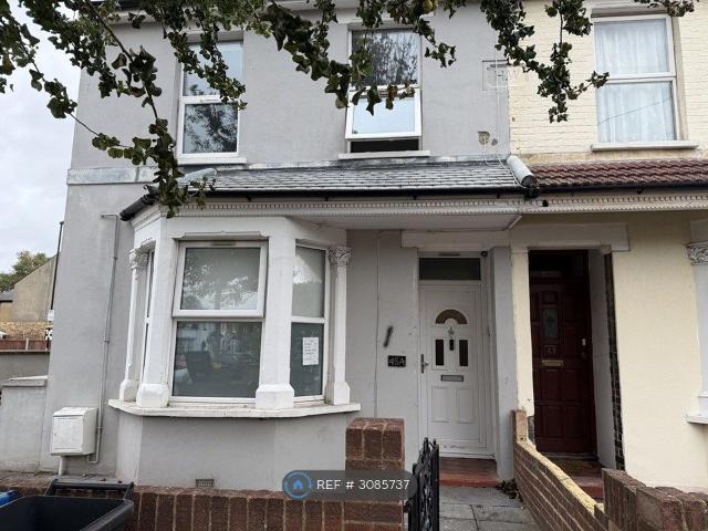 House for rent in London Borough of Croydon, Greater London