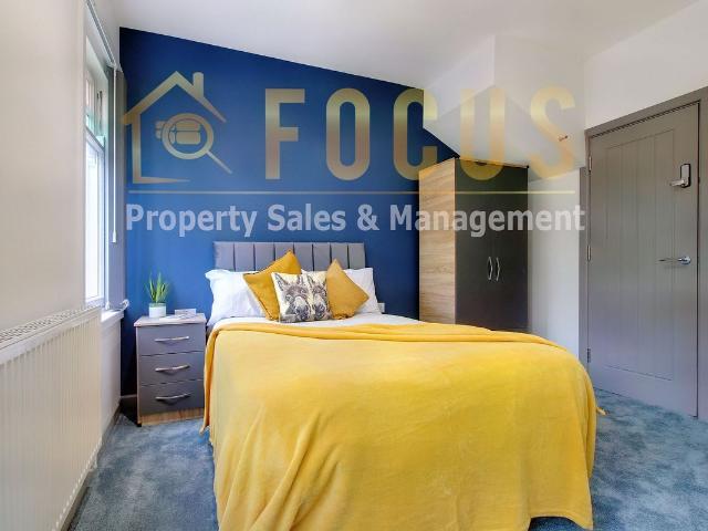 Apartment for rent in West End, Old Wharf
