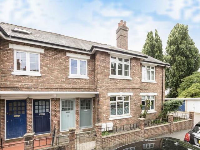 Apartment for rent in Earlsfield, Greater London