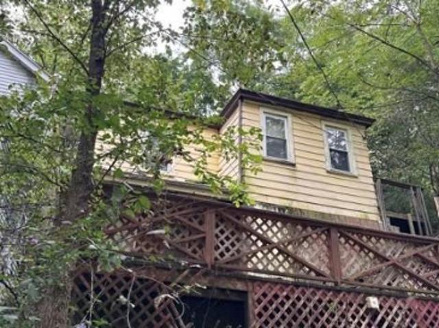 House for sale in Pittsburg, Pennsylvania