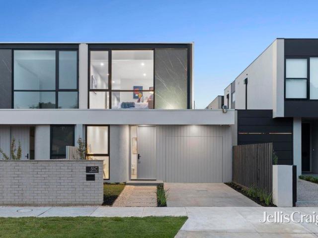 Townhouse for sale in Camerons Creek, Victoria