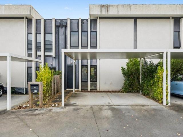 Townhouse for sale in Camerons Creek, Victoria