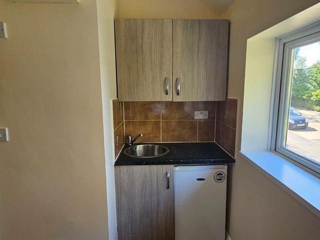 Studio for rent in Sheerness, Oad Street