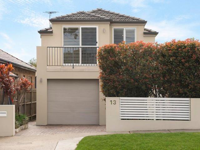 House for sale in Lower North Shore, Sydney