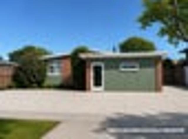 House for sale in Chaslands, Canterbury