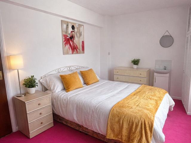 Room for rent in Bentley, Darlaston