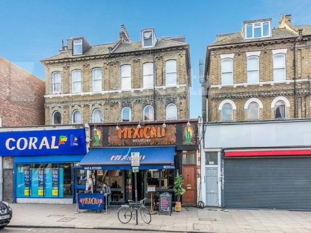 Apartment for rent in Stroud Green, Greater London