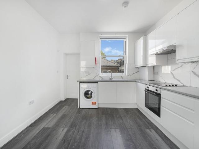 Apartment for rent in Stroud Green, Greater London
