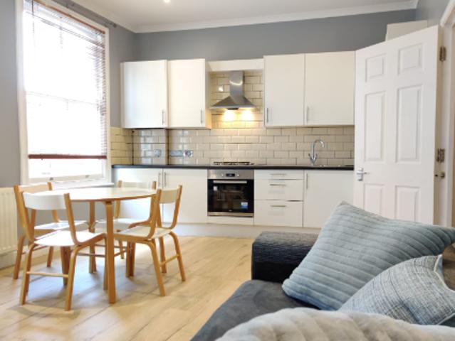 Apartment for rent in Stroud Green, Greater London