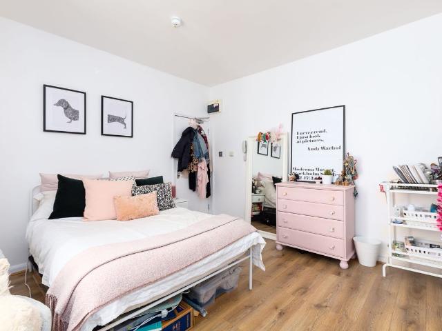 Studio for rent in Stroud Green, Greater London