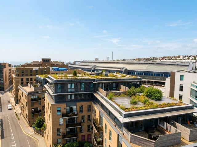 Apartment for rent in Round Hill, Brighton