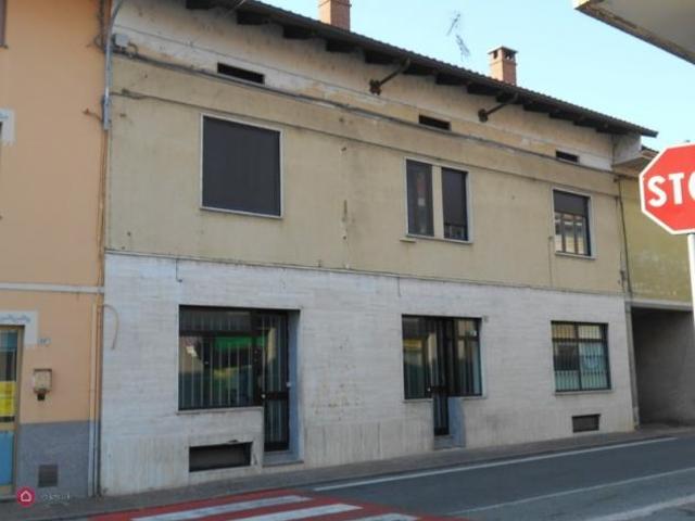 Locale Commerciale in vendita a Piemonte, Vercelli