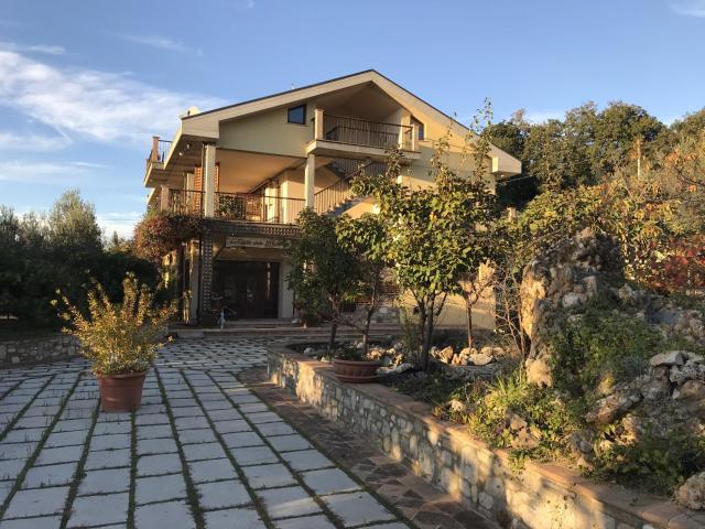 Palazzo in vendita a Salavuca, Vasto