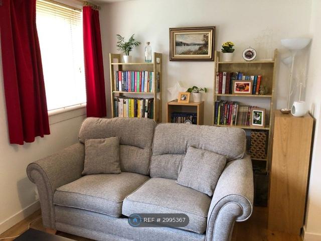 Apartment for rent in East Craigs, Scotland