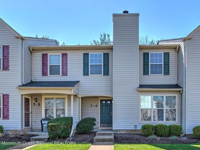 Condo for sale in Independence Square, Freehold Township