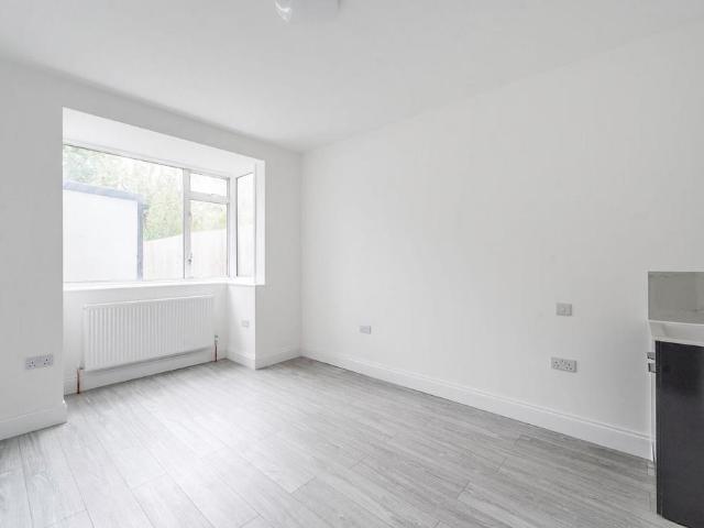 House for rent in Wealdstone, Greater London