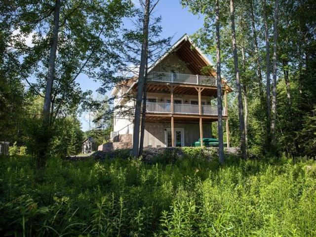 House for sale in Newcomb