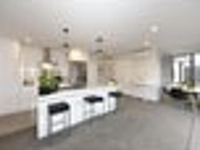 House for sale in Chaslands, Canterbury