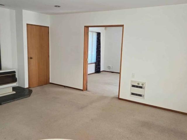 House for rent in Chaslands, Canterbury